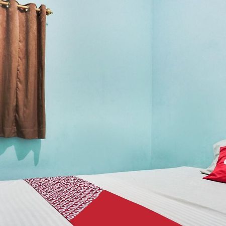 Oyo 91754 Wisma Tiqita Syariah Cakarta Dış mekan fotoğraf