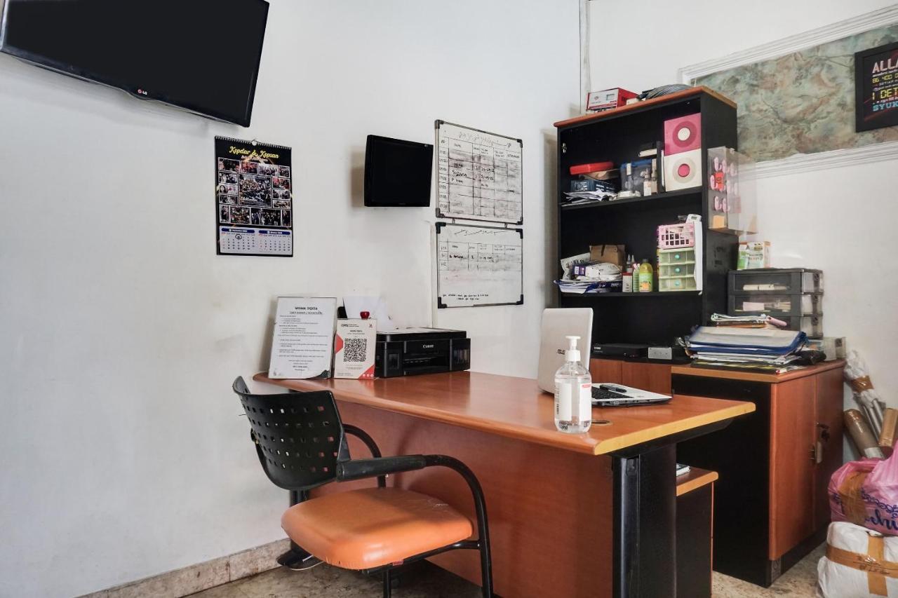 Oyo 91754 Wisma Tiqita Syariah Cakarta Dış mekan fotoğraf