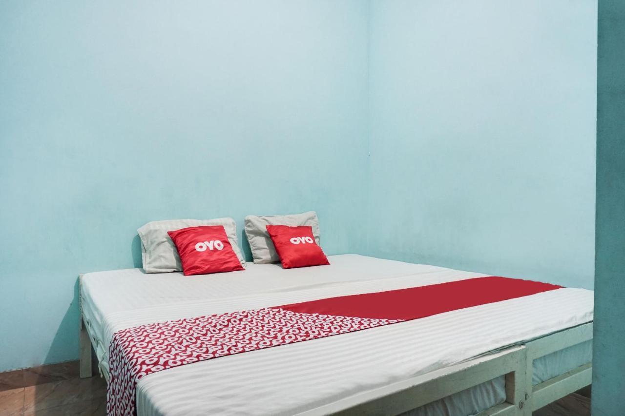 Oyo 91754 Wisma Tiqita Syariah Cakarta Dış mekan fotoğraf