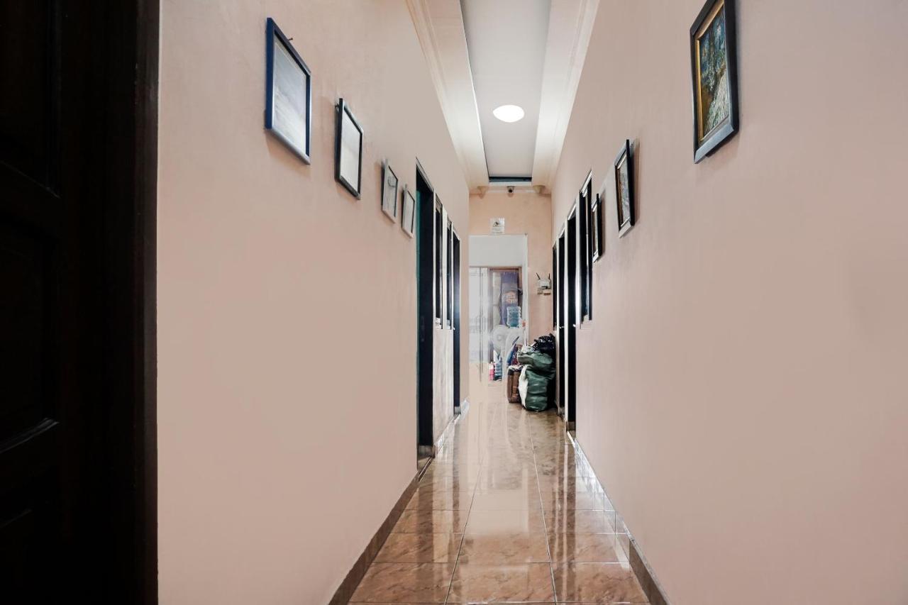 Oyo 91754 Wisma Tiqita Syariah Cakarta Dış mekan fotoğraf