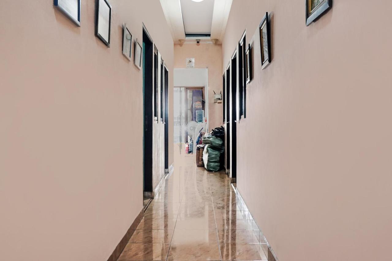Oyo 91754 Wisma Tiqita Syariah Cakarta Dış mekan fotoğraf