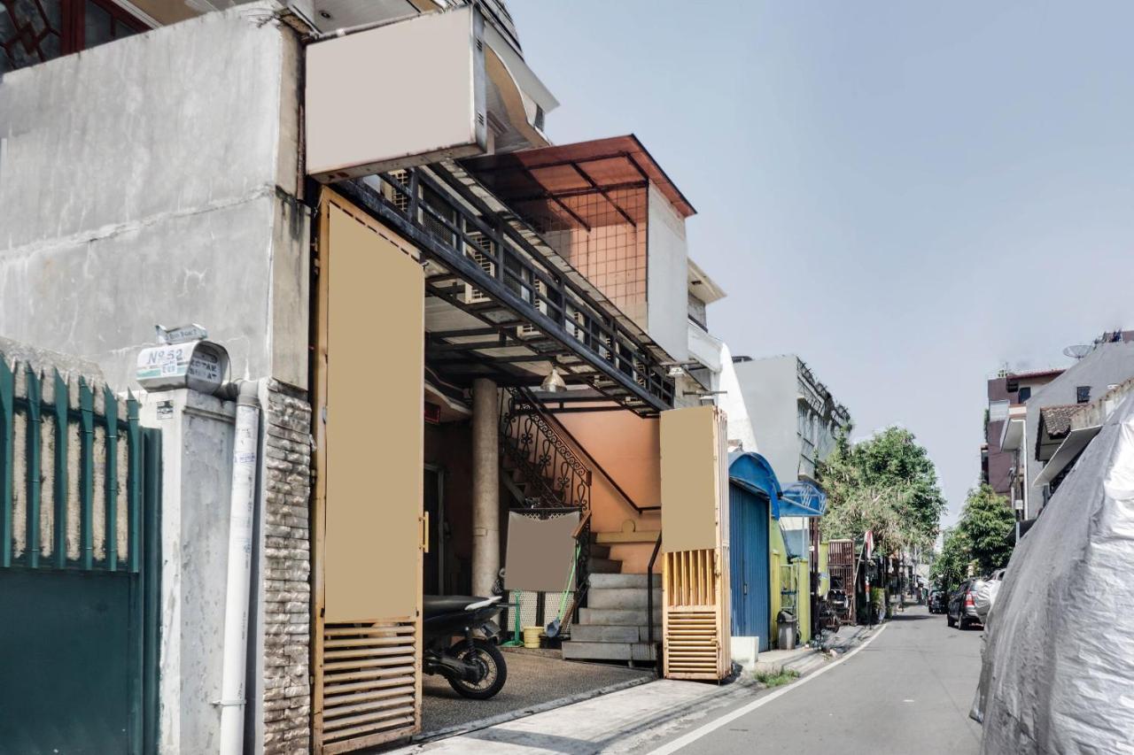 Oyo 91754 Wisma Tiqita Syariah Cakarta Dış mekan fotoğraf