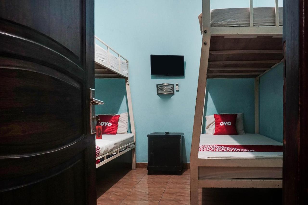 Oyo 91754 Wisma Tiqita Syariah Cakarta Dış mekan fotoğraf