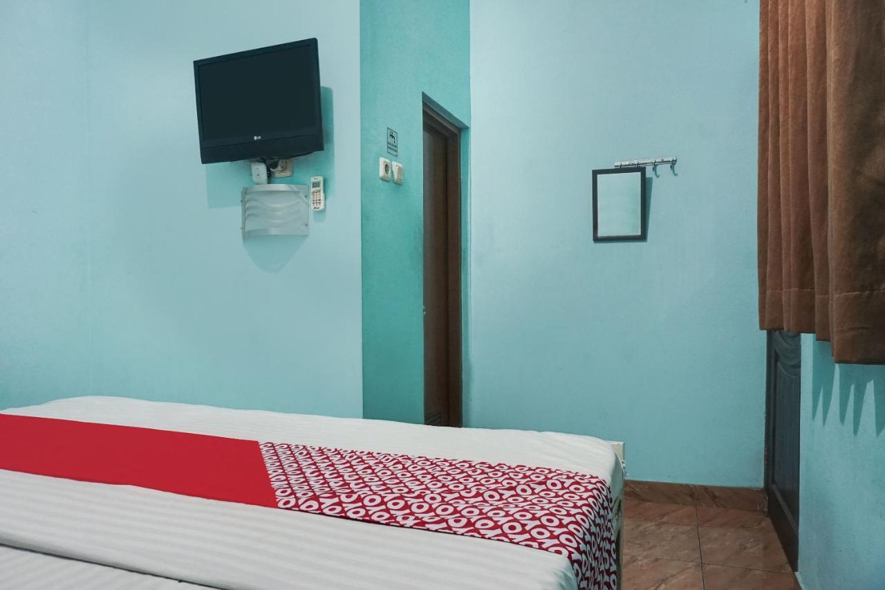 Oyo 91754 Wisma Tiqita Syariah Cakarta Dış mekan fotoğraf